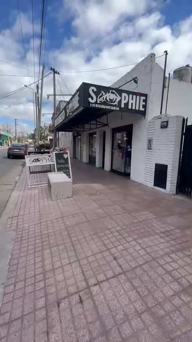 Fachada del local oficial de Sophie Indumentaria en Tortuguitas - Provincia de Buenos Aires 1448